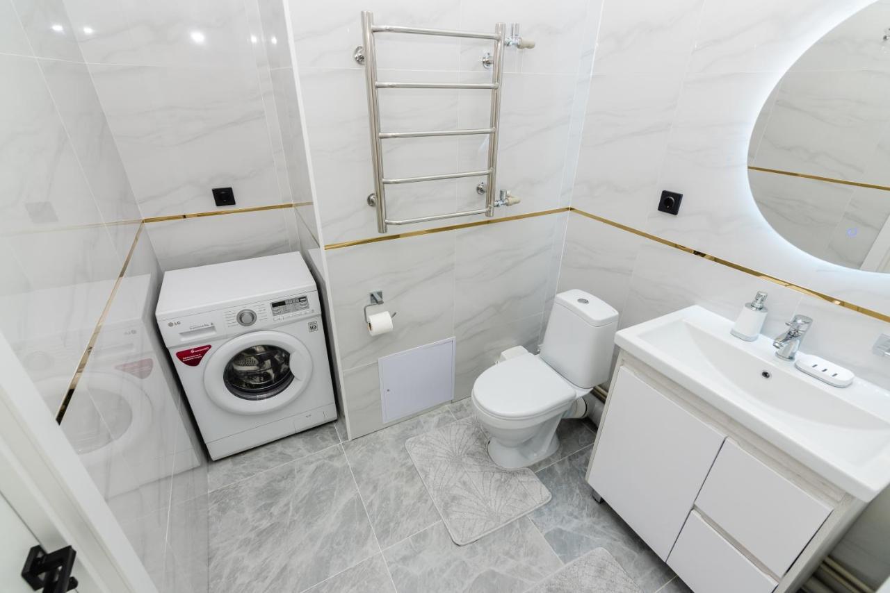 Heaven 10 Apartment อัลมาตี ภายนอก รูปภาพ